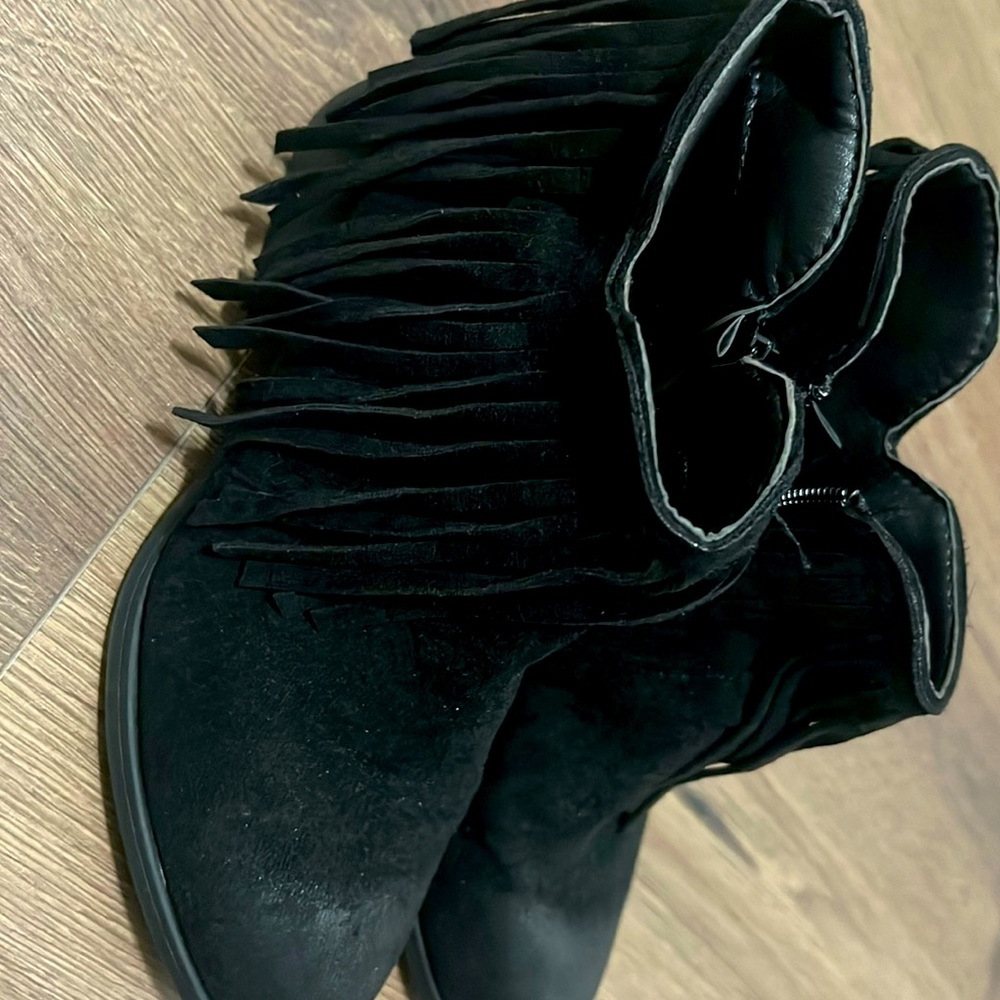 Size 6 BLACK FRINGE BOOTIES